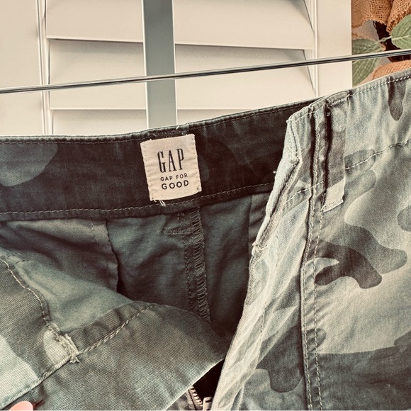 Girlfriend Khaki short size 6 - Picture 8 of 16